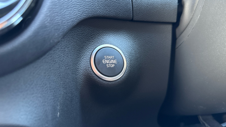 Volvo XC40 2.0 B3P Plus Dark 5dr Auto Petrol Estate